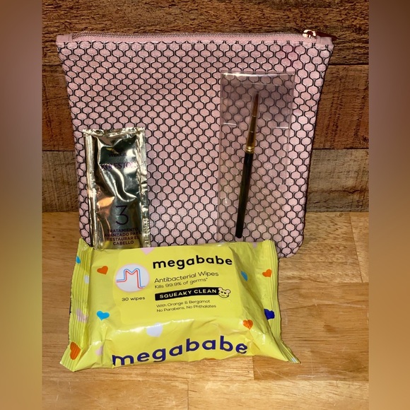 MegaBabe Bundle - Picture 1 of 6